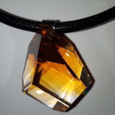 Hänge guldgul böhmisk kristall